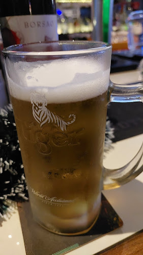 Opinii despre HOF Cafe Brighton Square în Kuching - Gastronomi dan perhotelan