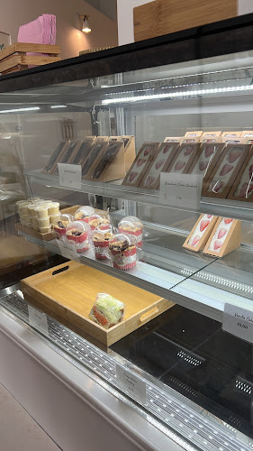 SEGITIGA by Dunyut Munchies - Gastronomi dan perhotelan