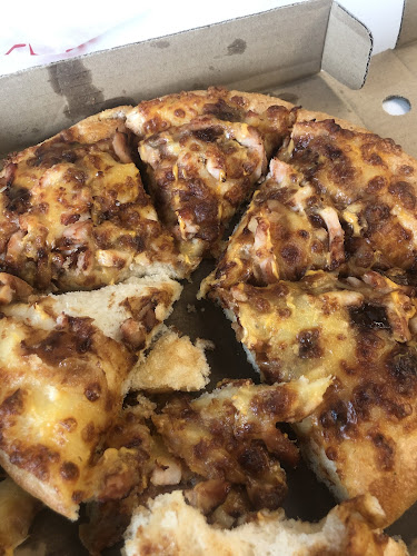 Opinii despre Pizza Hut Delivery Damansara Perdana în Petaling Jaya - Gastronomi dan perhotelan