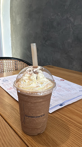 Frenche Roast Cafe (Molek) - Gastronomi dan perhotelan