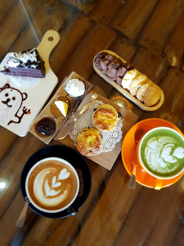 October Coffee Gaya - Gastronomi dan perhotelan