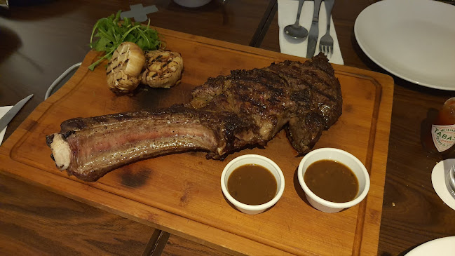 The Penthouse Restaurant & Winebar - Gastronomi dan perhotelan