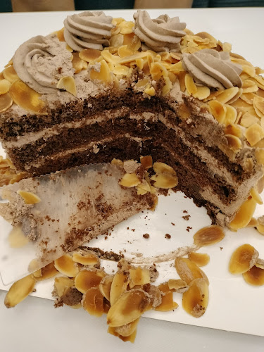 Loving Hut Vegan Cafe