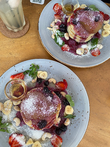 Comentarii opinii despre Mrs. Whó