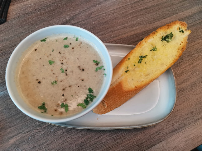 I-Santorini, 8-G-11, Jln Tanjong Tokong, Seri Tanjung Pinang, 10470 George Town, Penang