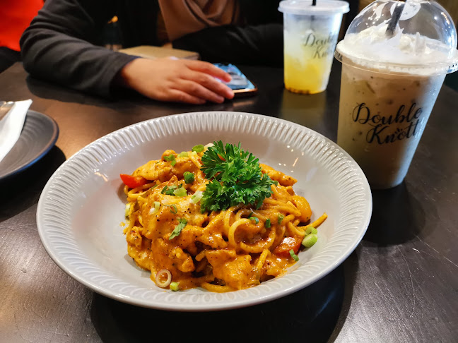 Comentarii opinii despre Double Knott Cafe