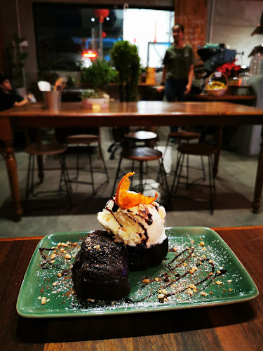 Opinii despre SWELL by Vamos în Johor Bahru - Gastronomi dan perhotelan