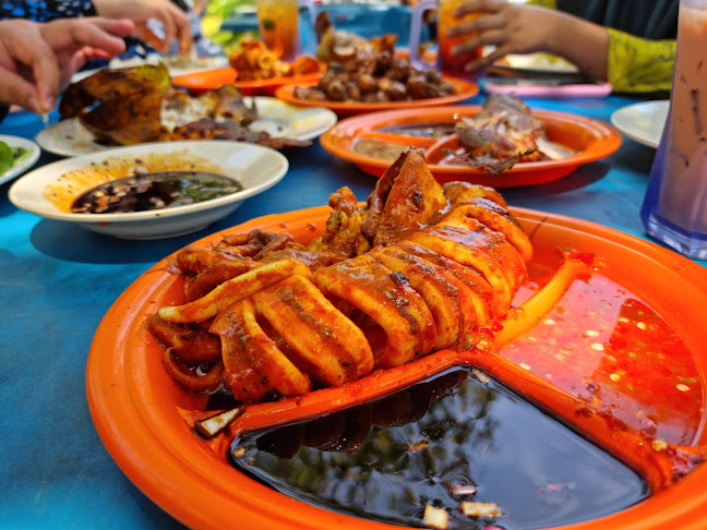 Comentarii opinii despre Restoran Ikan Bakar Seri Melaka Jalan Bellamy