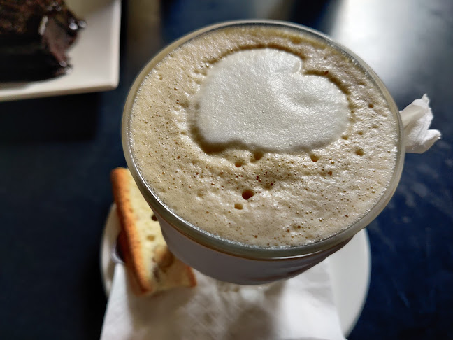 Opinii despre Bing! Coffee @ Jln Padungan în Kuching - Gastronomi dan perhotelan