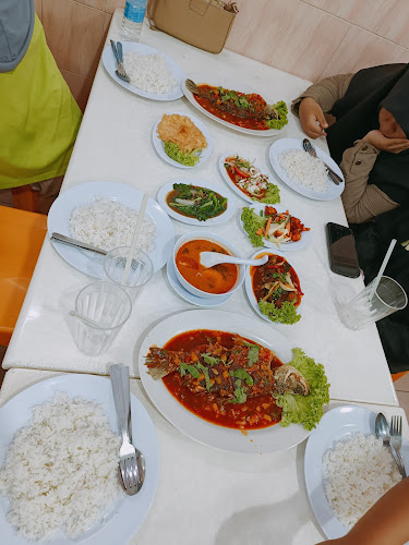 AMIEYRA TOMYAM - Simpang Pulai