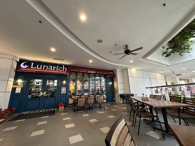 Lunarich Malaysia Pizza & Pasta - Gastronomi dan perhotelan