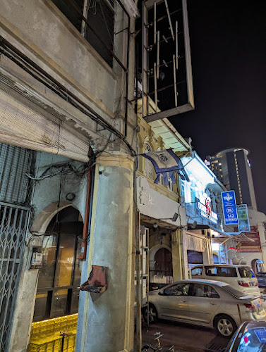 Hidden Bar - Gastronomi dan perhotelan