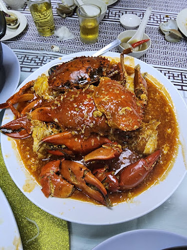 Lala Chong Kayu Ara Seafood Restaurant - Gastronomi dan perhotelan