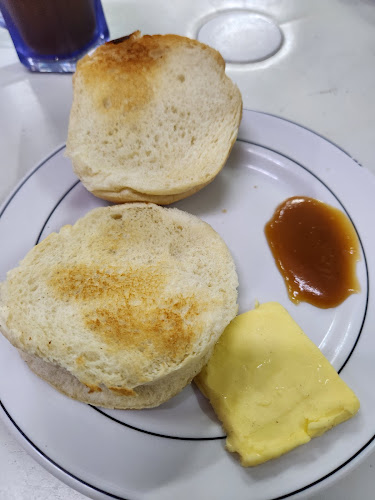 Opinii despre Kedai Kopi Taman Eng Ann 興利茶冰室 în Klang - Gastronomi dan perhotelan