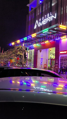 Opinii despre Der' Cabin Bistro Perling în Johor Bahru - Gastronomi dan perhotelan