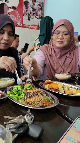 Opinii despre Lock Ann în Kuching - Gastronomi dan perhotelan