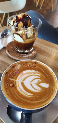 Route 66 Café - Gastronomi dan perhotelan