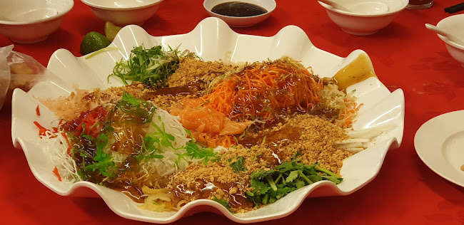 Rainbow Seafood Restaurant - Gastronomi dan perhotelan