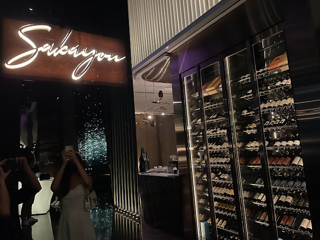 Sabayon at EQ - Gastronomi dan perhotelan