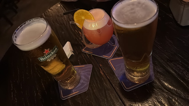 Country Bar - Gastronomi dan perhotelan