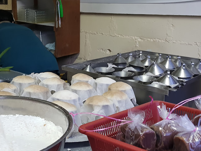 Putu Piring Tengkera - Melaka