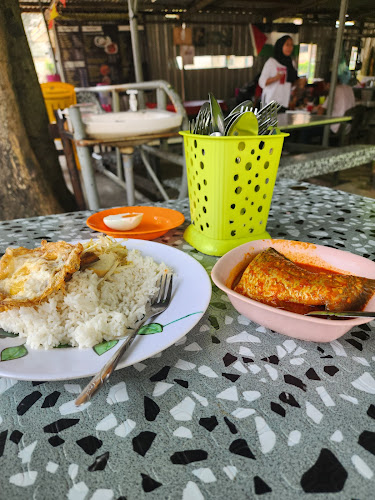 Opinii despre Amin Asam Pedas Bawah Pokok în Melaka - Gastronomi dan perhotelan