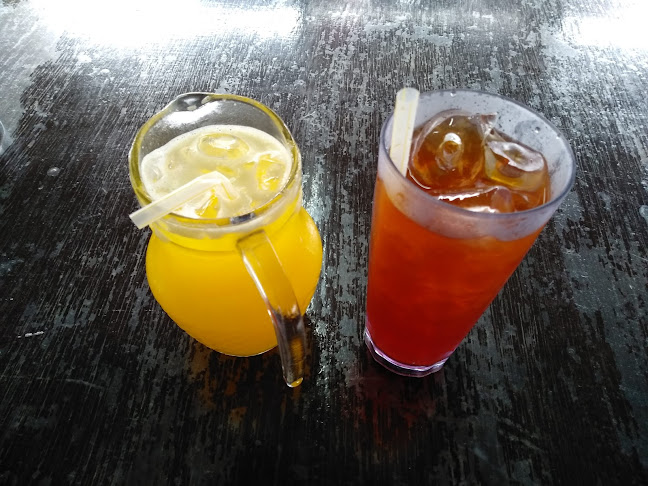 Mek ayu Masakan Panas ( Teluk Muroh, Lumut, Perak )