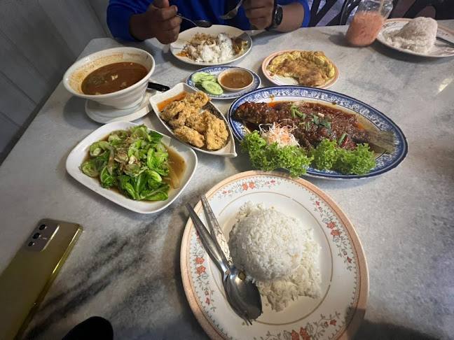 Hareef Tomyam - Gastronomi dan perhotelan