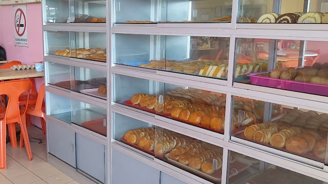 Kedai Roti Gold Crown 金冠面包中西饼店