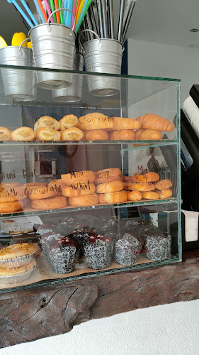 Ausemist Coffee Cafe