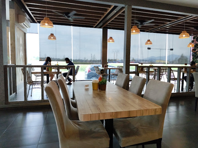 6 & 7, Pusat Perniagaan, Jalan Manjung Point 3, 32040 Seri Manjung, Perak