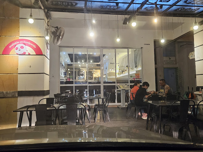 Opinii despre The Bulls Cafe în Bintulu - Gastronomi dan perhotelan