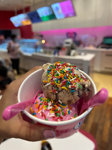 Opinii despre Baskin-Robbins Pavilion Kuala Lumpur în Kuala Lumpur - Gastronomi dan perhotelan
