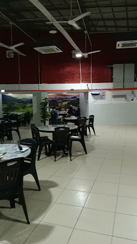 Comentarii opinii despre Small Village Cafe 小乡