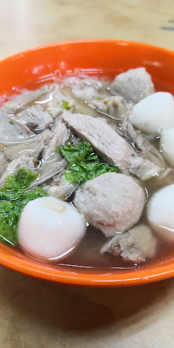 The Shark - Gastronomi dan perhotelan