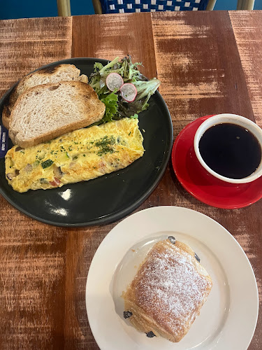 Comentarii opinii despre Frisky Goat Bakery Cafe