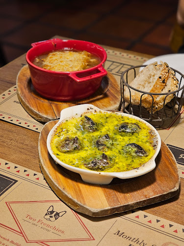 Comentarii opinii despre Kafe Bistro Two Frenchies