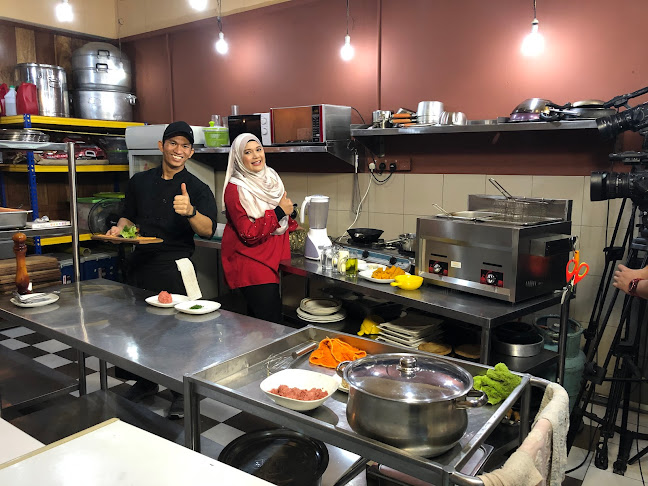 30, Jalan Zirkon 7f/F, Seksyen 7, 40000 Shah Alam, Selangor