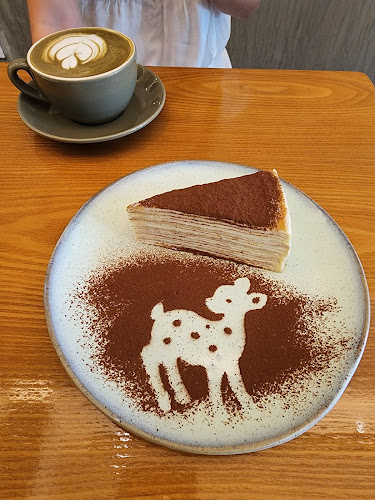 Pusat perdagangan, No 32-1, The Strand, Jalan PJU 5/20D, Kota Damansara, 47810 Petaling Jaya, Selangor