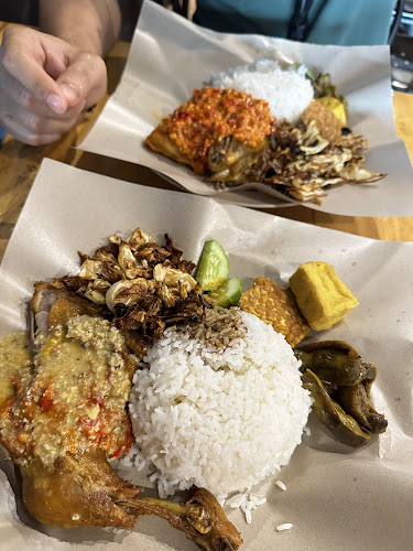 Opinii despre Ayam Gepuk Top Global în Shah Alam - Gastronomi dan perhotelan