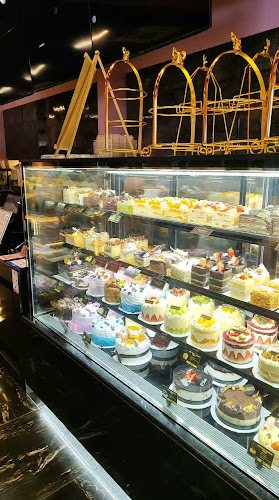 TAKA Patisserie Miri