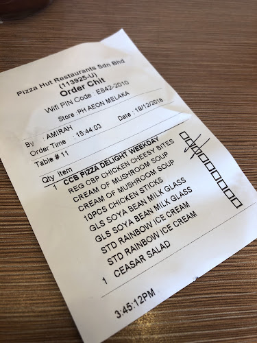 Pizza Hut Restaurant Aeon Melaka - Gastronomi dan perhotelan