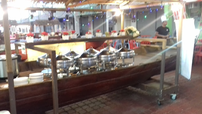 Comentarii opinii despre Sampan Steamboat & Grill by Aman Sejagat Kru