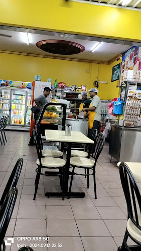 RESTORAN KARI KEPALA IKAN DEEN