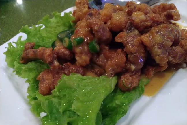 Sri Pantai Ria Seafood Restaurant - Gastronomi dan perhotelan