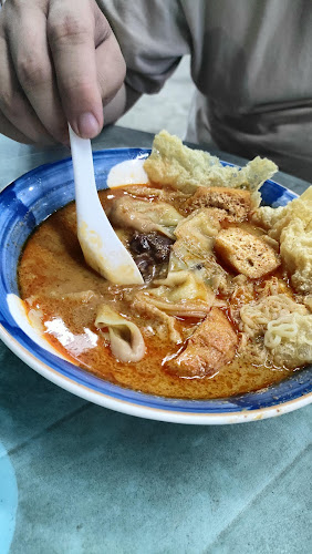 Opinii despre Siang Malam 不夜城 "temporary station" în Taiping - Gastronomi dan perhotelan