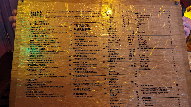 Junk Cafe - Gastronomi dan perhotelan