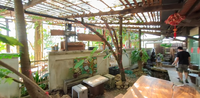 Red Mountain Sin Yoon Loong White Coffee - Gastronomi dan perhotelan