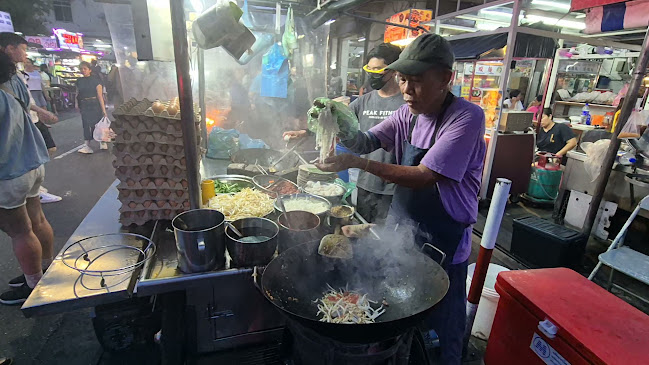 CHONG Charcoal Seafood Char Kuey Teow 炭烧海鲜炒粿条 - George Town