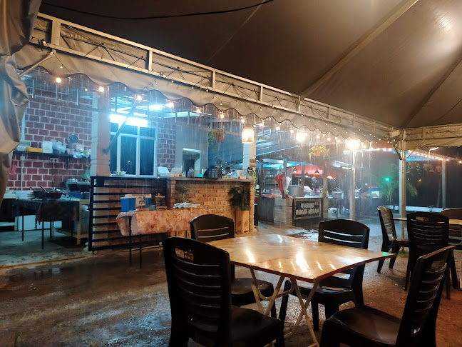 Warung Rumah Merah - Gastronomi dan perhotelan